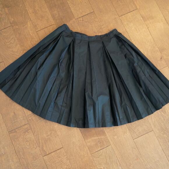 Weber Round Pleated Mini‎ Skirt Black Womens Size 44 - Picture 1 of 8